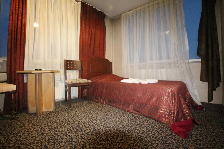 Economy Room (1 Person)