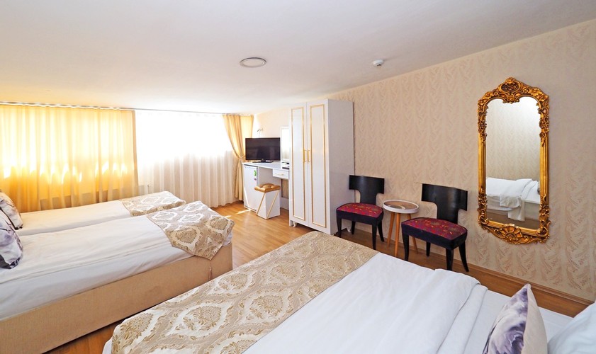 Standard Room (4 Person)