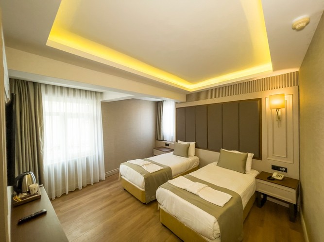 Single Room (1 Person)