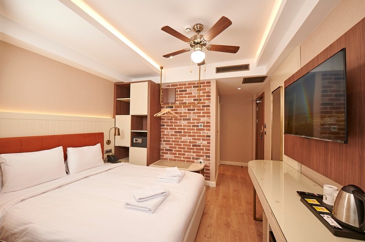 Deluxe Room, Castle View