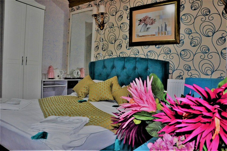 Deluxe Iki Ayrı Yataklı Oda