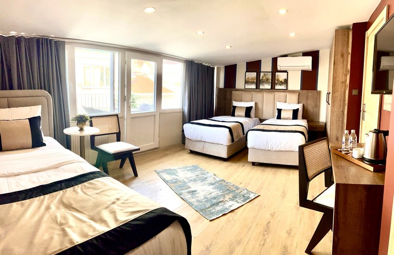 Aile Teras Odası (Teraslı)