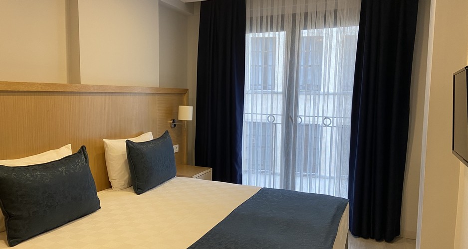 Economy Room