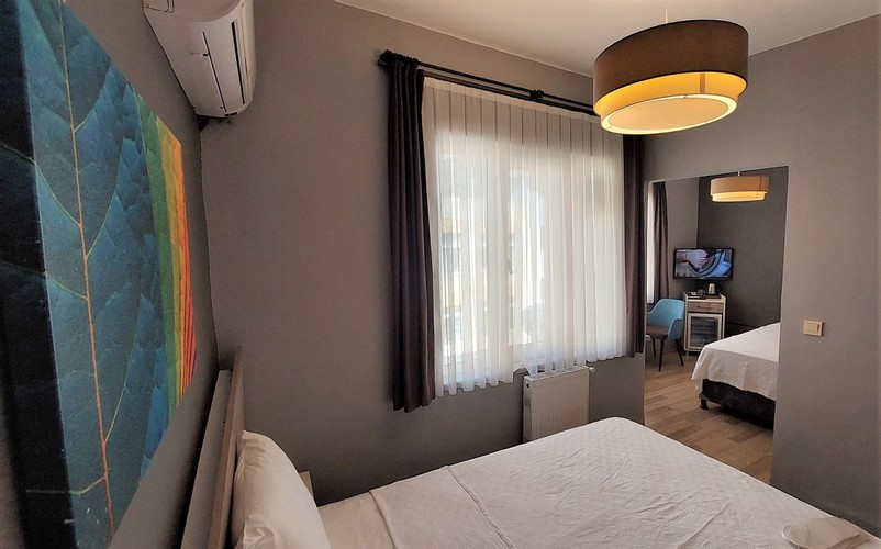 Suite Room (With Bathroom)