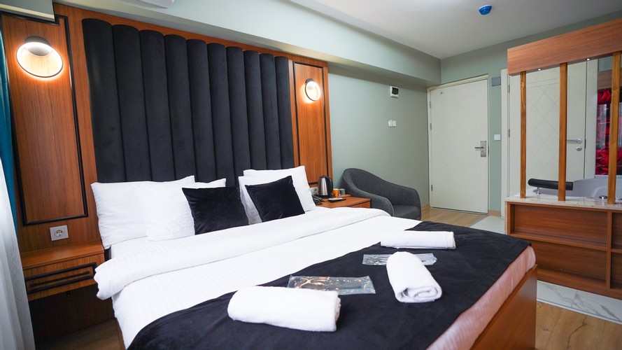 Standart Oda, Cadde Manzaralı (Jakuzi)