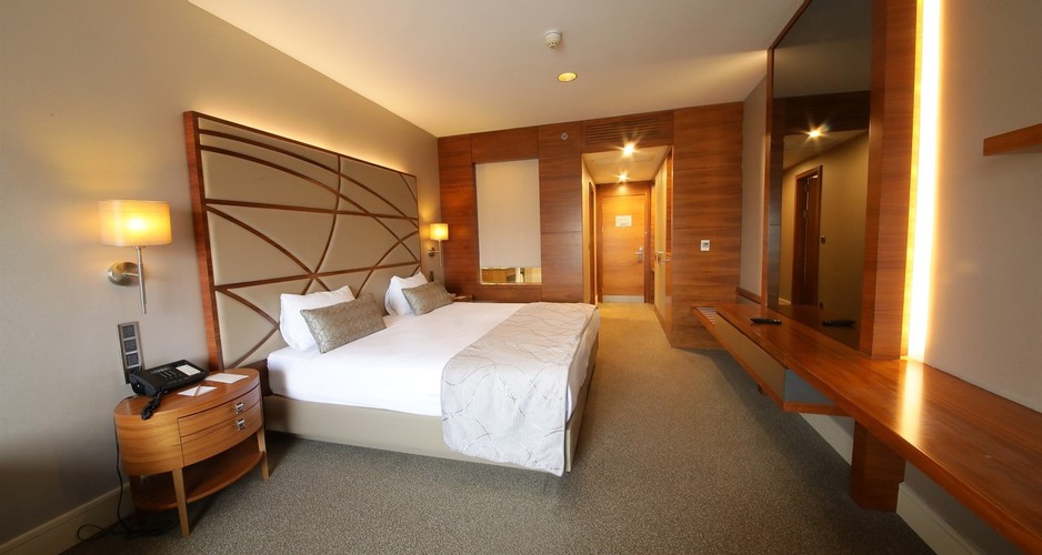 Bağlantılı Oda, Kara Manzaralı