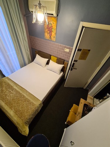 Economy Room, Pool View