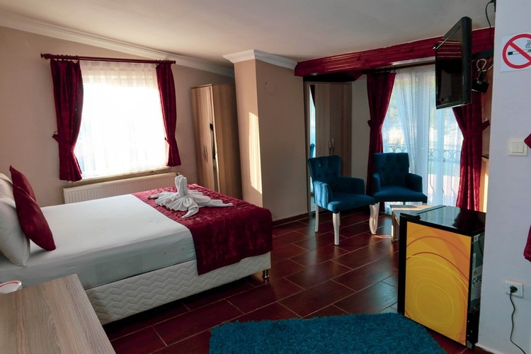 Suit Oda, Nehir Manzaralı