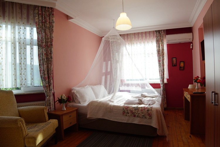 Standart Oda, Havuz Manzaralı (Balkonsuz)