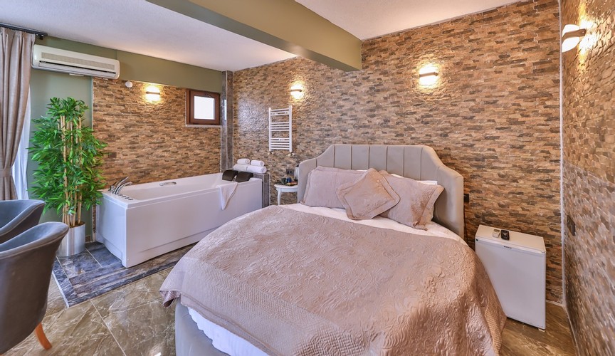  Premium Deluxe Double Room With Jacuzzi And Fireplace