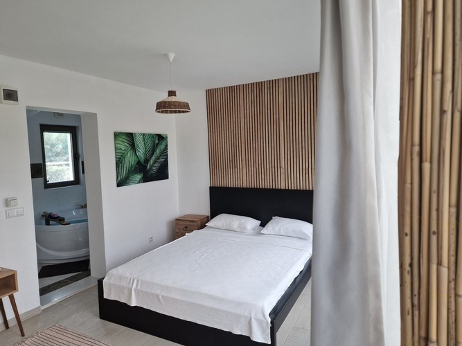 Deluxe Oda, Havuz Manzaralı (Jakuzi)