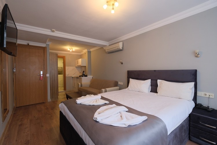 Deluxe Superior Room