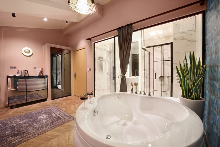 Teras Suit Oda (Teraslı)