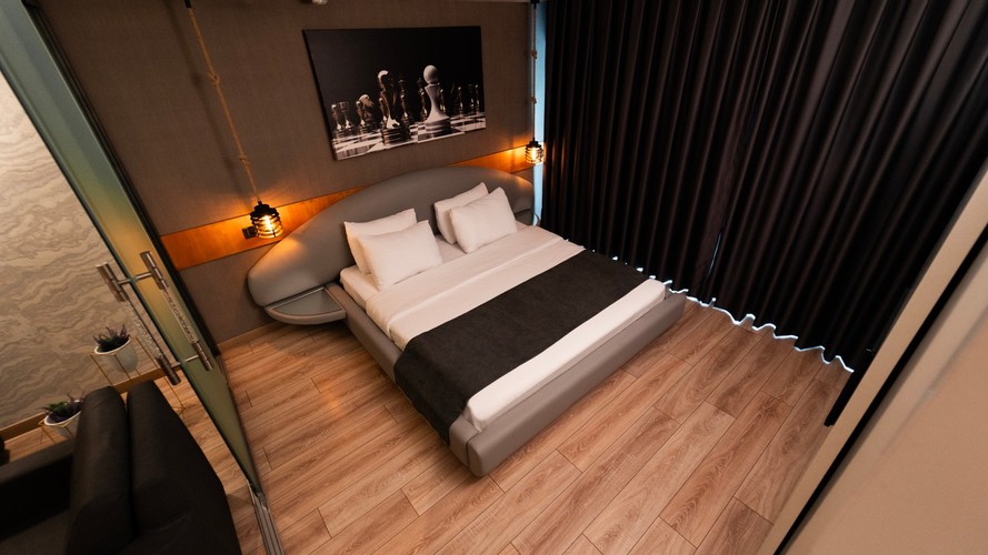 Deluxe Room, Street View