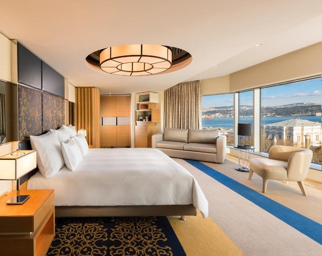 Corner Executive Room, Bosphorus View