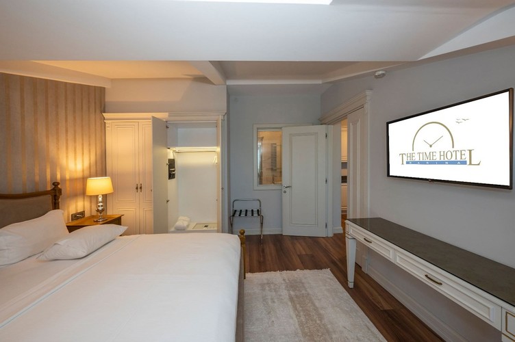 Aile Odası, Deniz Manzaralı