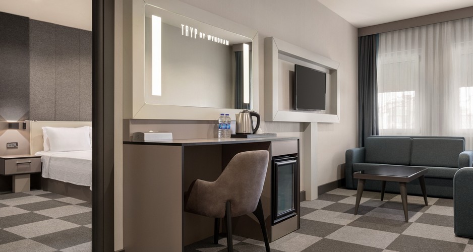 Suite Room (Jacuzzi, Sauna)