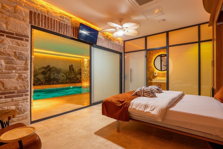 Standard Room, Pool View