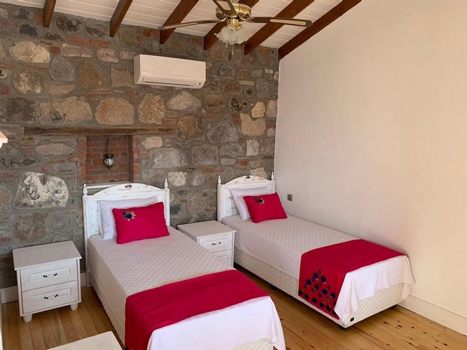 Adahan Pansiyon Anemon Room