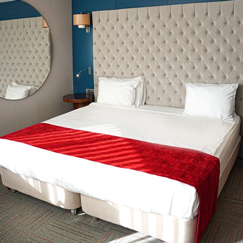 Executive Oda, Kara Manzaralı