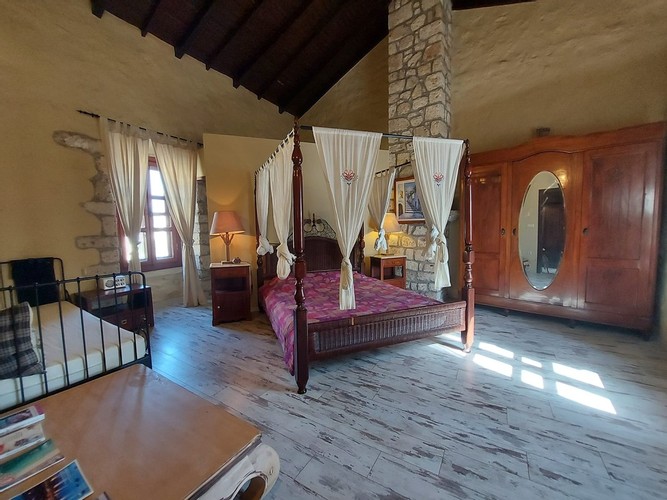 Suit Oda, Havuz Manzaralı