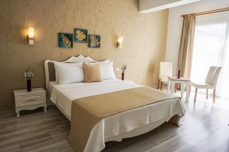 Deluxe Oda, Bahçe Manzaralı (Balkonlu)