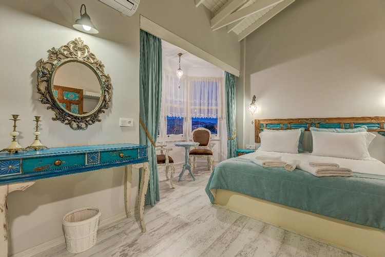 Superior Balkonlu Oda (Balkonlu)