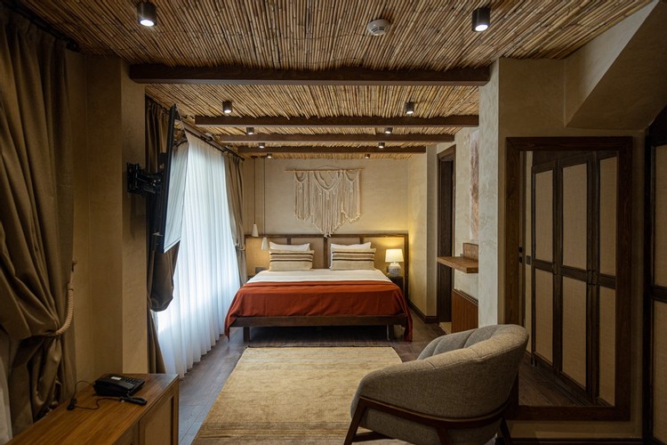 Corner Suite Room (Balcony)