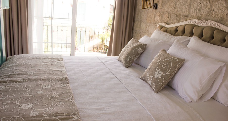 Suit Oda (Pencereli)