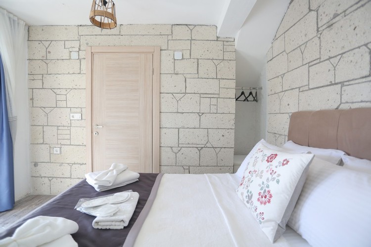 Elite Room, Pool View