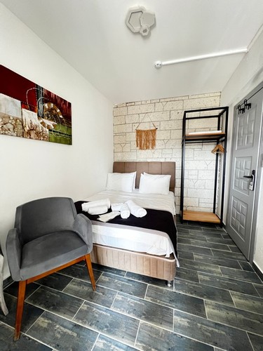 Stone Room, Pool View (Balcony)