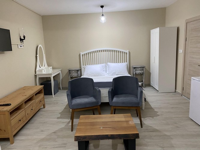  Garden Floor Family Room 5-6