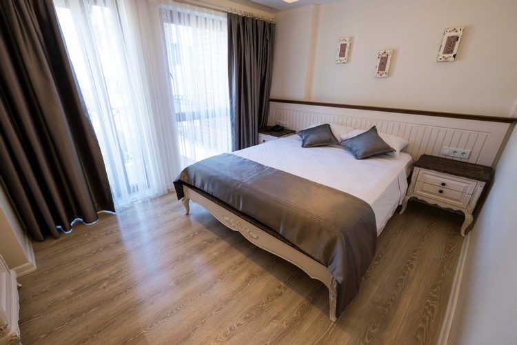 Suite Room, Pool View