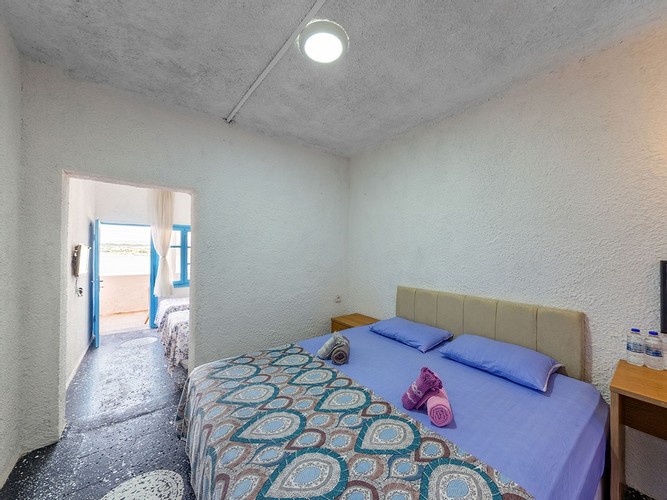 Standard Room (4 Person)