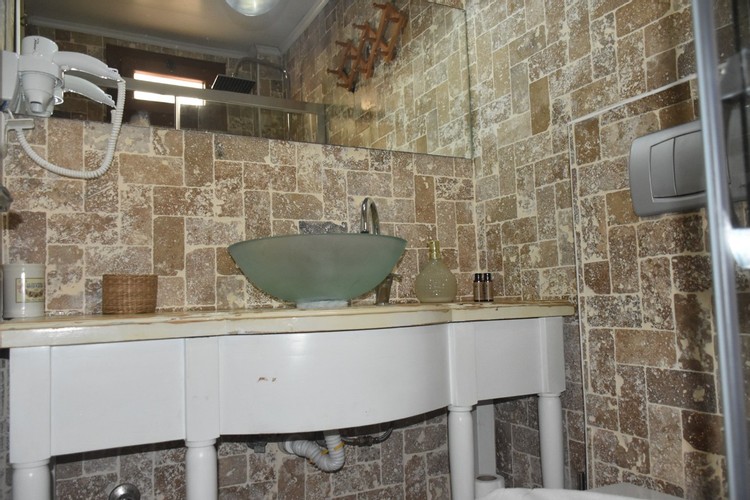 Deluxe Superior Suit Oda