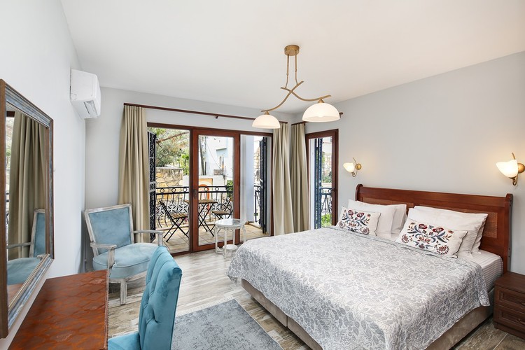 Standart Oda, Kara Manzaralı