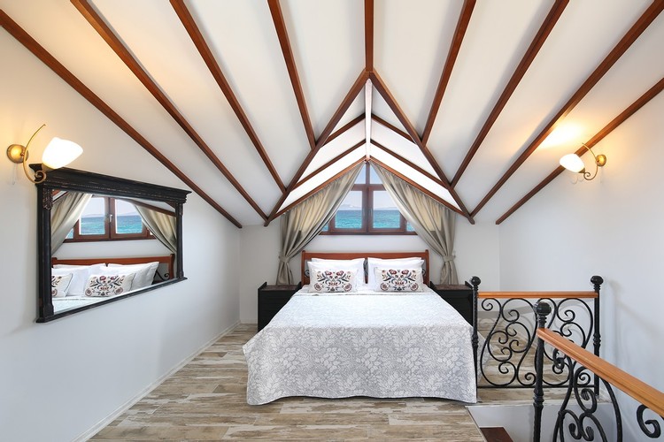 Aile Teras Odası, Deniz Manzaralı (Teraslı)