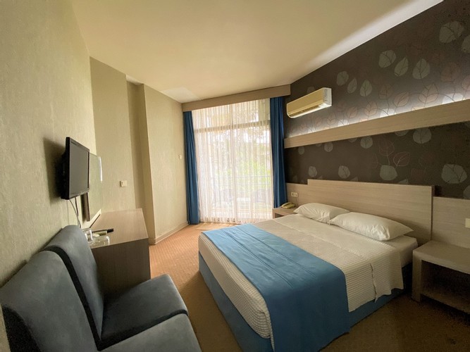 Standard Room (4 Person)