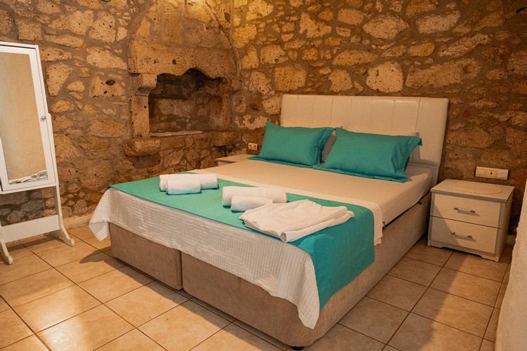 Standard Room (4 Person)