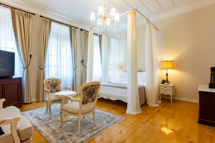 King Suit Oda, Deniz Manzaralı (Balkonlu)