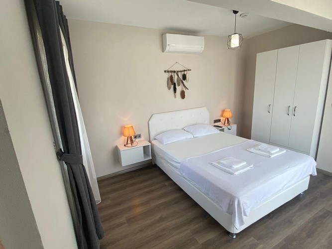 Deluxe Room (Balcony)