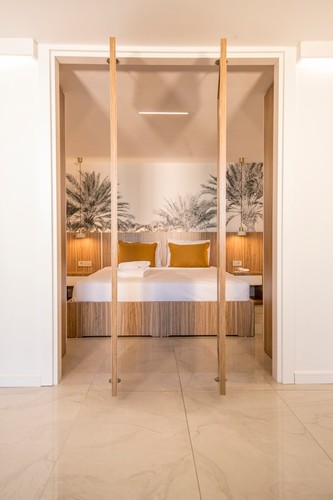 Superior Room, Pool View