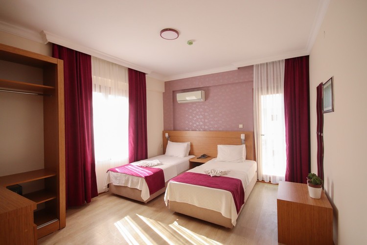 Standart Oda, Havuz Manzaralı