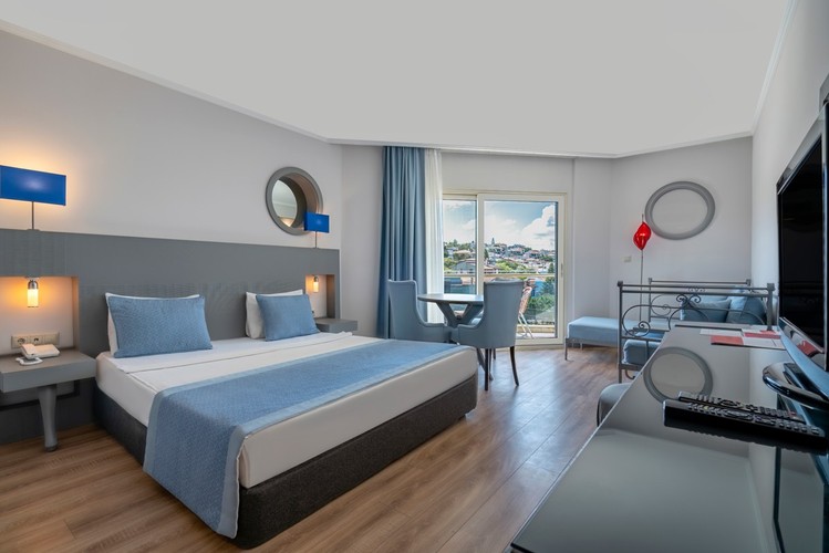 Aile Köşe Superior Odası