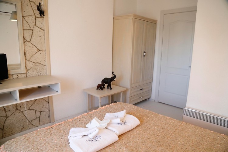 Deluxe Room (Balcony)