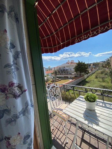 Has Balcony Room, City View (Balcony)