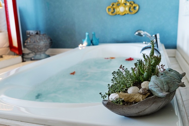 Junior Suit Oda, Deniz Manzaralı (Jakuzi)