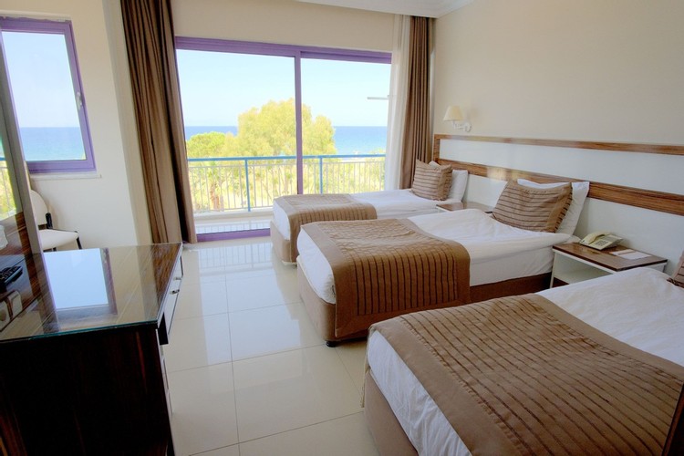 Deluxe Room, Land View (Balcony)