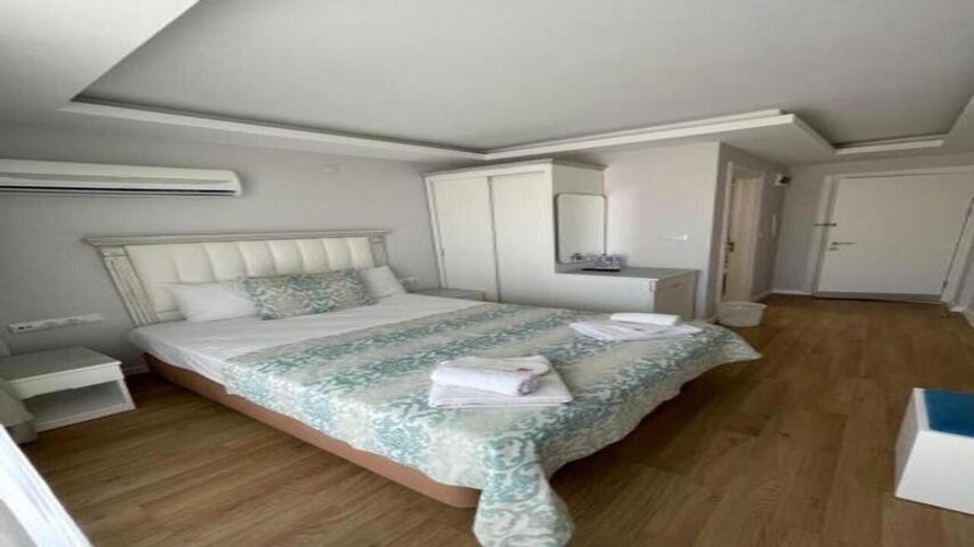 Standard Room, Viewless (Balcony)