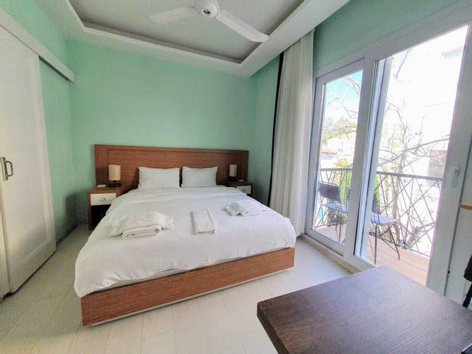 Standard Room (Balcony)